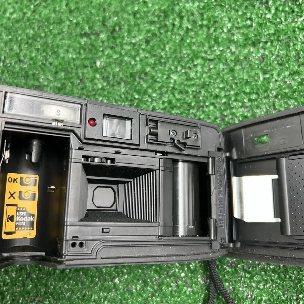 Chinon Auto GL Point and‎ Shoot 35mm Compact Film Camera